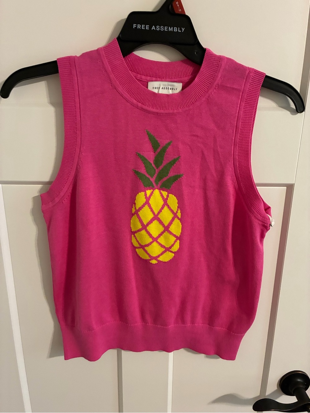 Free Assembly Women's Pink Pineapple Knit Vest